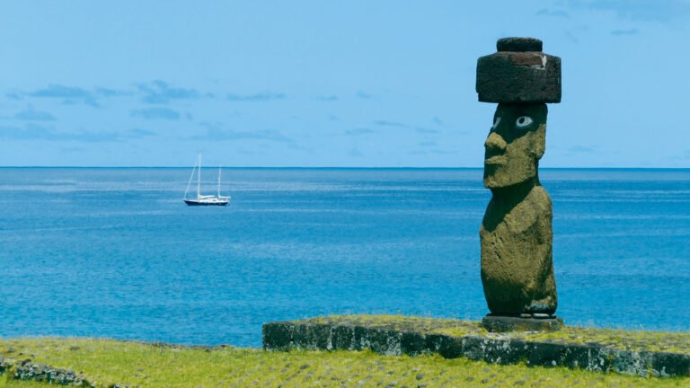 Cómo Organizar un Viaje en Barco a Isla de Pascua desde Chile