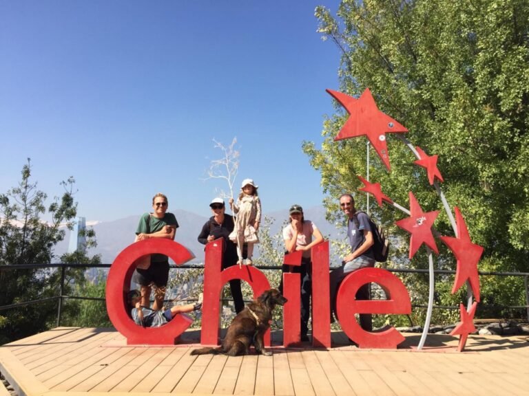 entrada principal parque metropolitano santiago visitantes felices